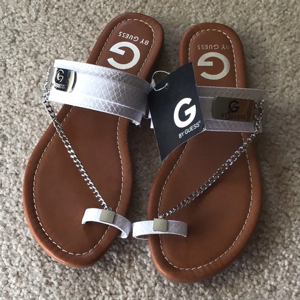 Guess white flat sandals silver chain new size 6